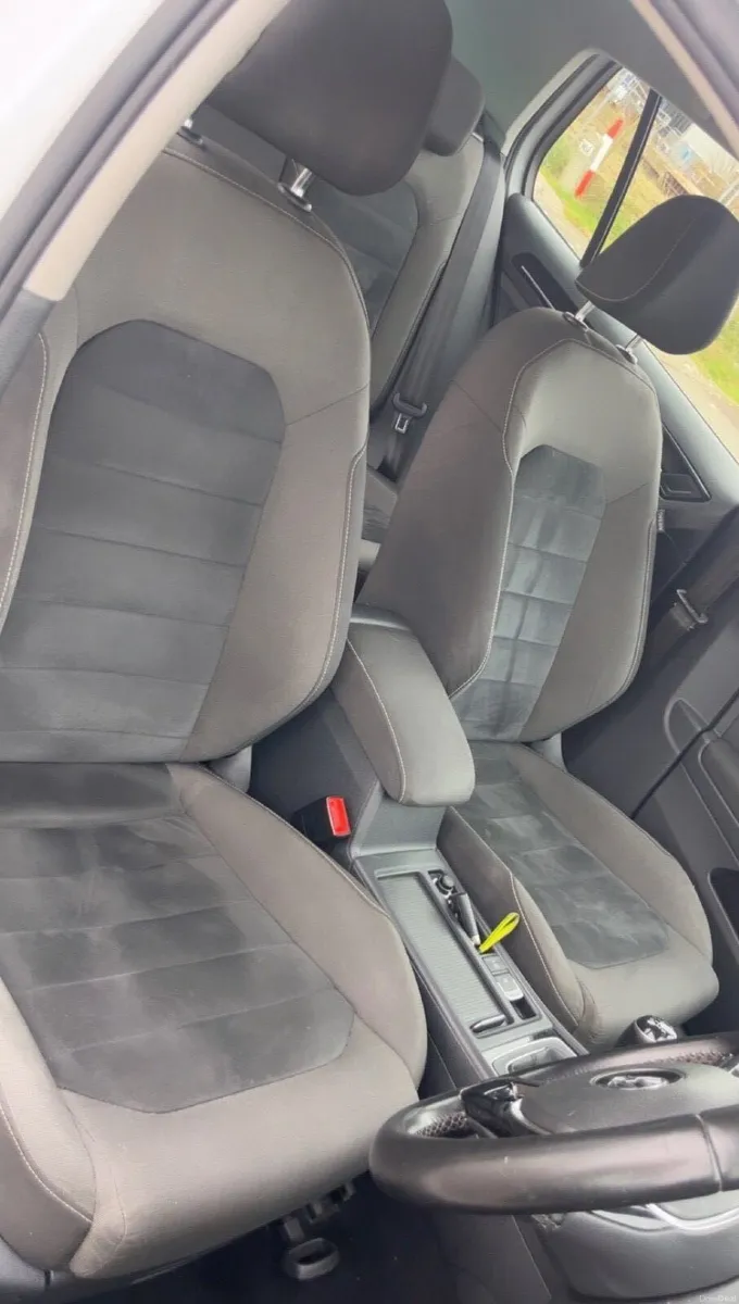 Volkswagen Golf 2016 - Image 2