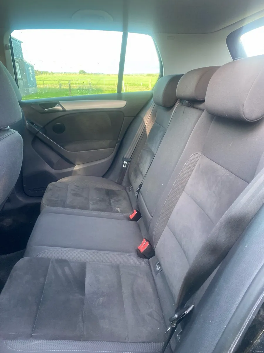 Volkswagen Golf 2010 - Image 3