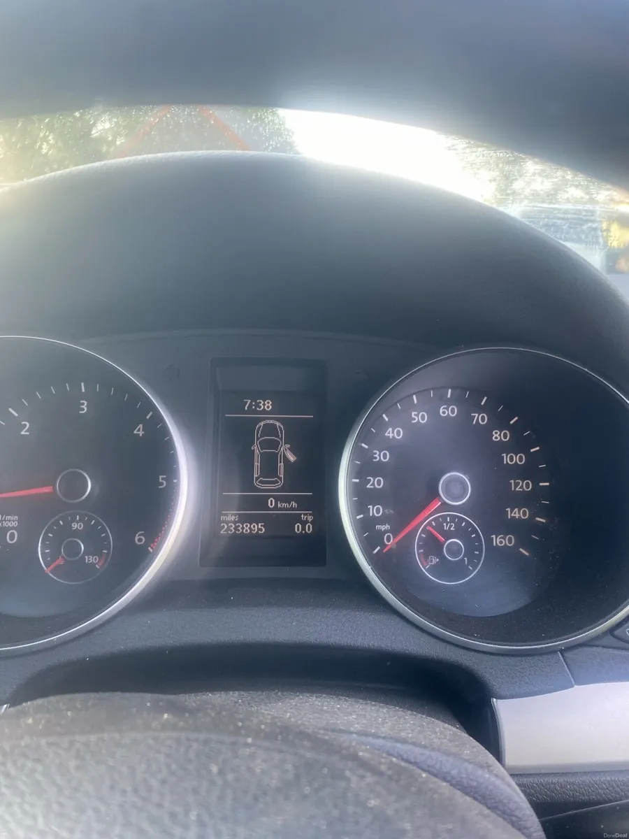 Volkswagen Golf 2010 - Image 6