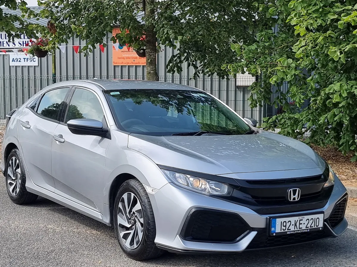 €11900 Honda Civic 2019 diesel ⛽️ nct&tax €11900 - Image 1