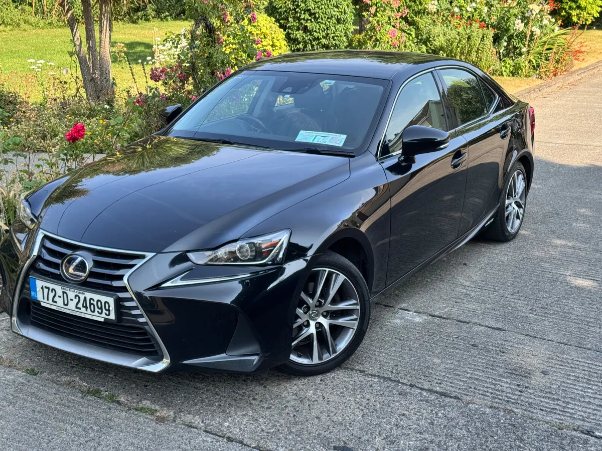 172  LEXUS IS300H 2.5 HYBRID EXECUTIVE EDITION - Image 1