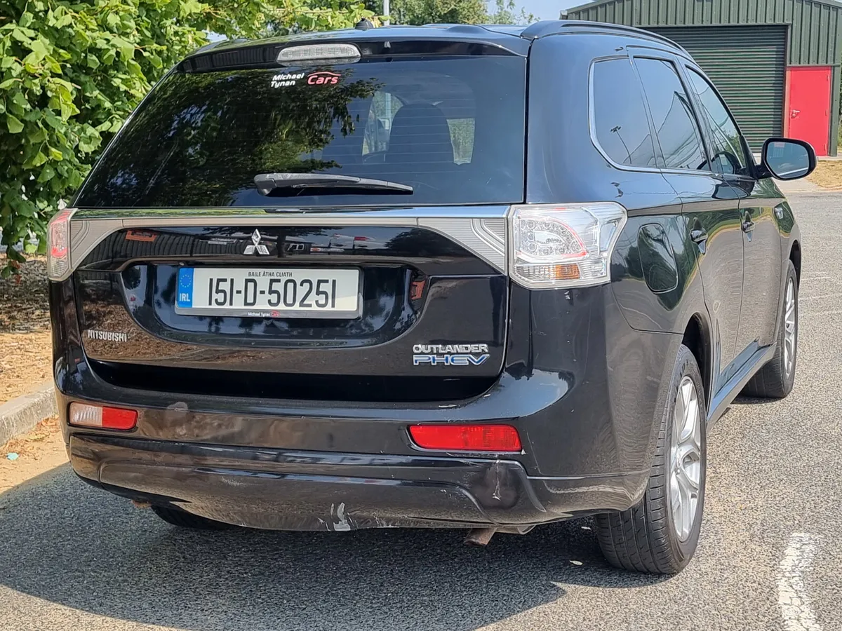 Mitsubishi Outlander 2015 automatic.  Hybrid €8990 - Image 2