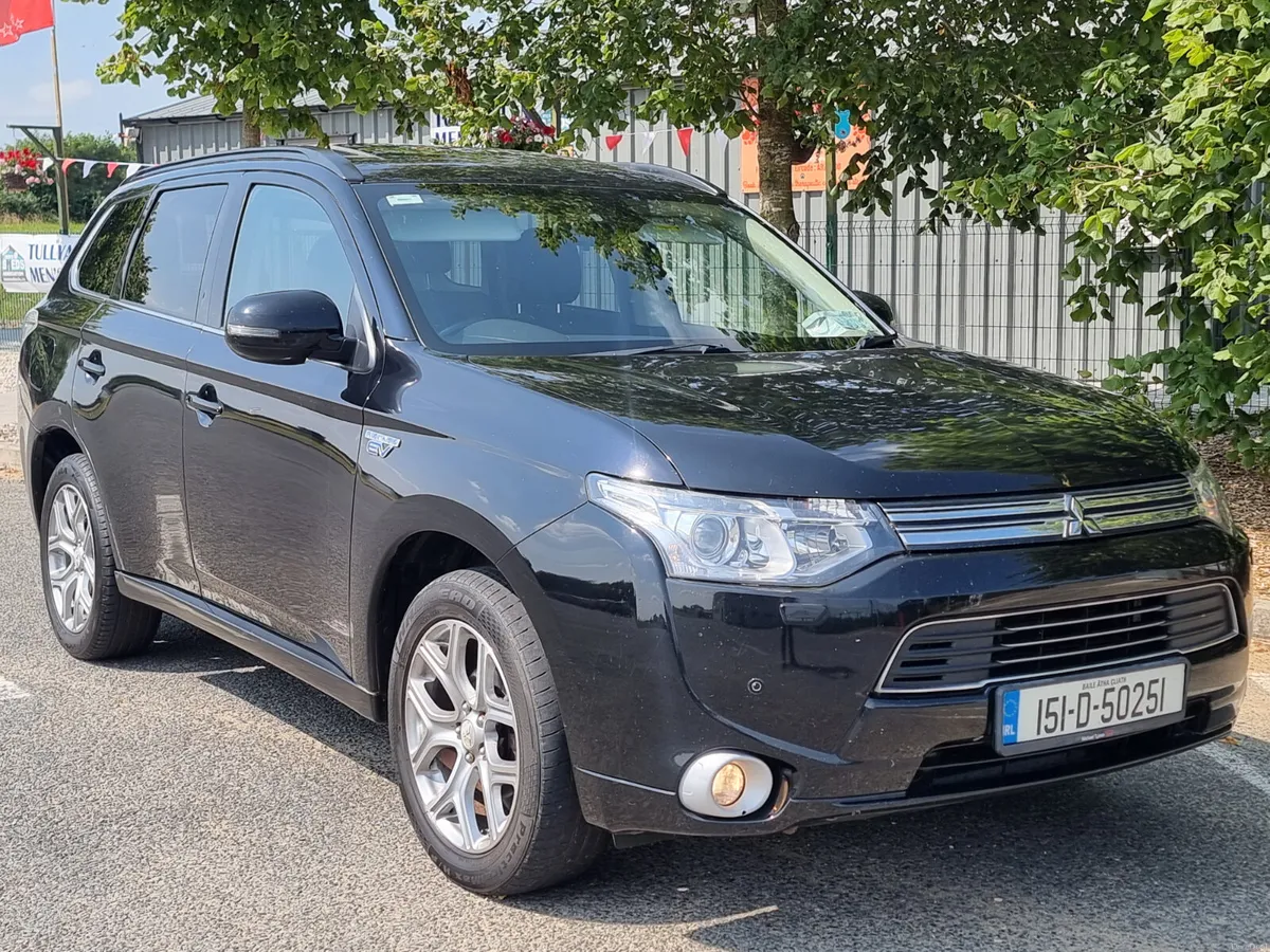 Mitsubishi Outlander 2015 automatic.  Hybrid €8990 - Image 6