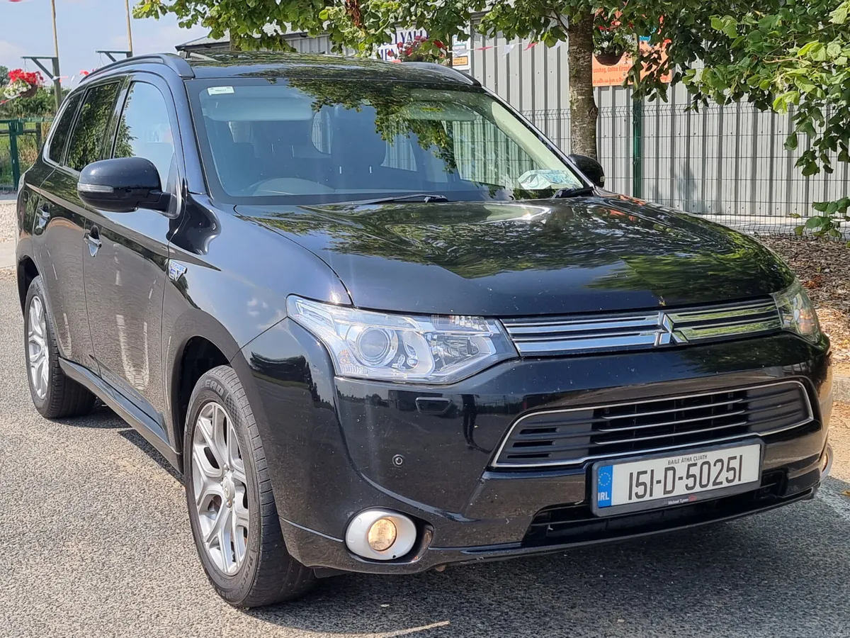 Mitsubishi Outlander 2015 automatic.  Hybrid €8990 - Image 5
