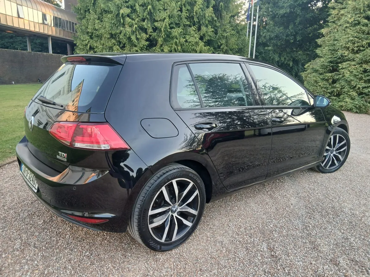 2013 Volkswagen Golf New Nct - Image 3