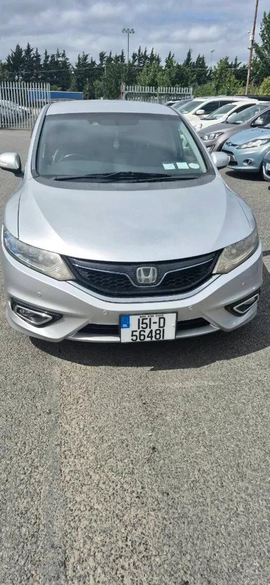 Honda Jade - Automatic - 6 seats - Image 2