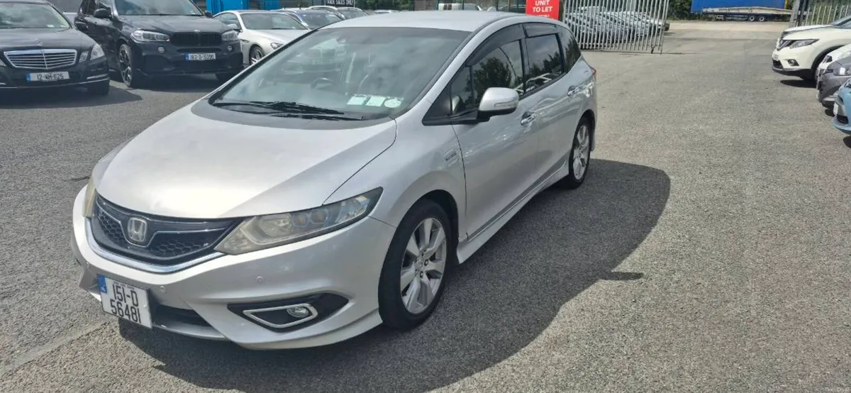 Honda Jade - Automatic - 6 seats - Image 5