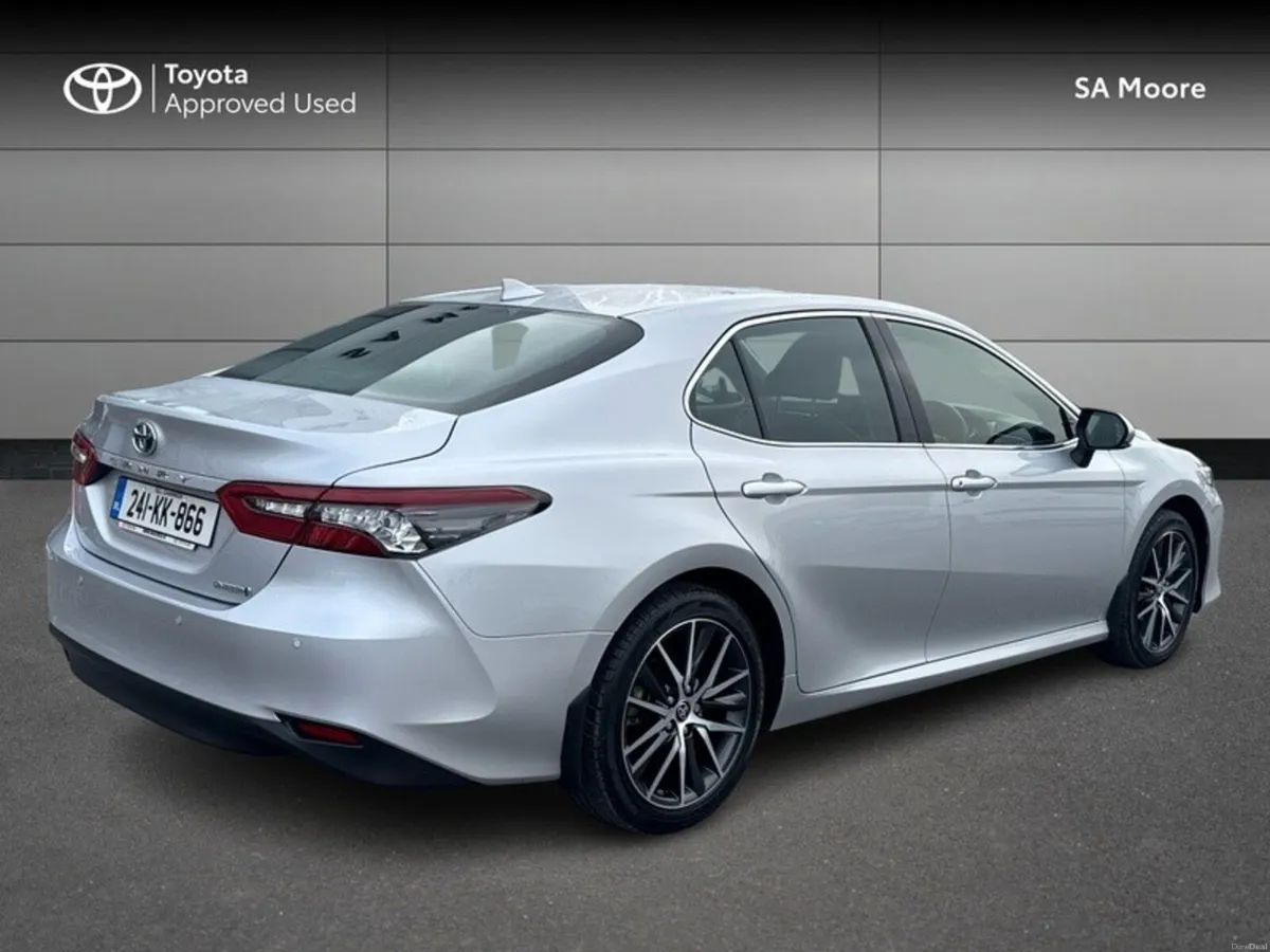 Toyota Camry PLATINUM EDITION - Image 2
