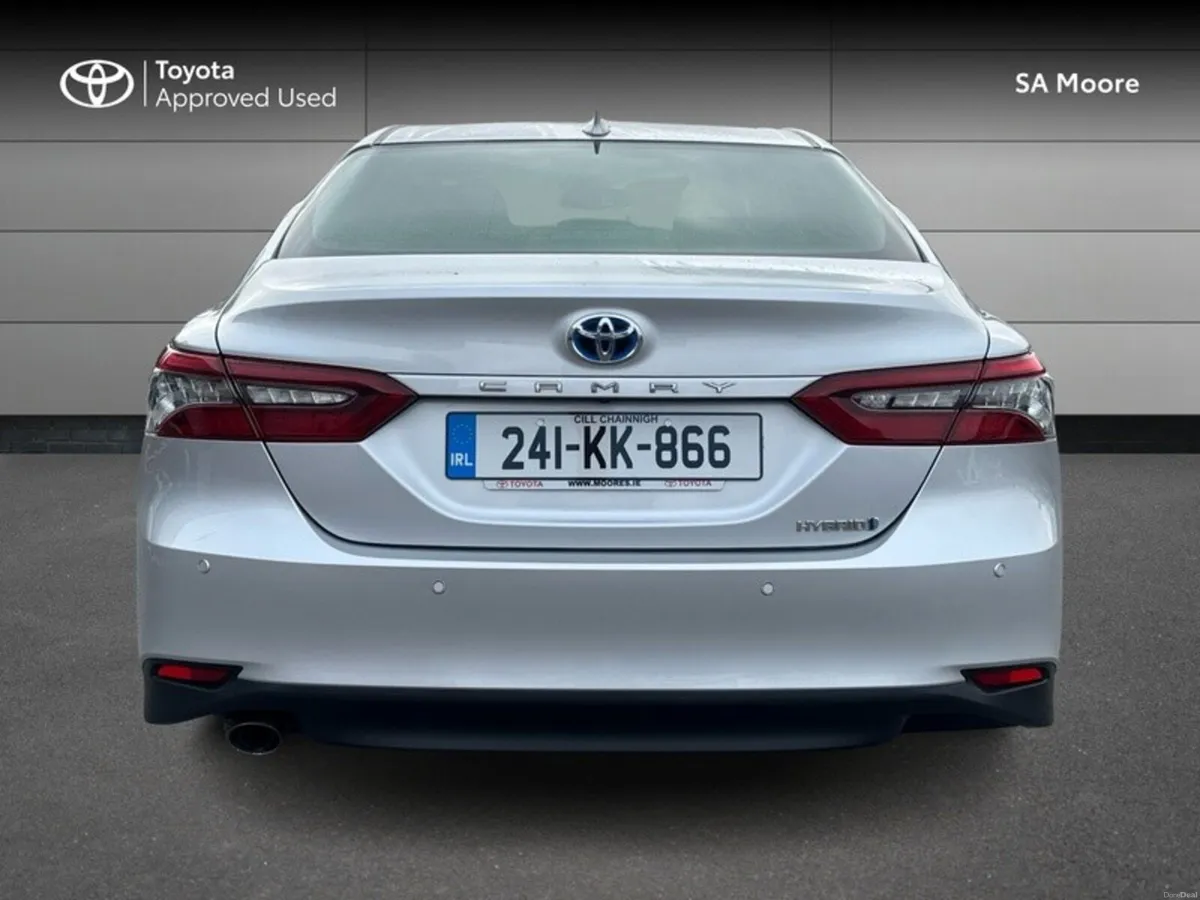 Toyota Camry PLATINUM EDITION - Image 4