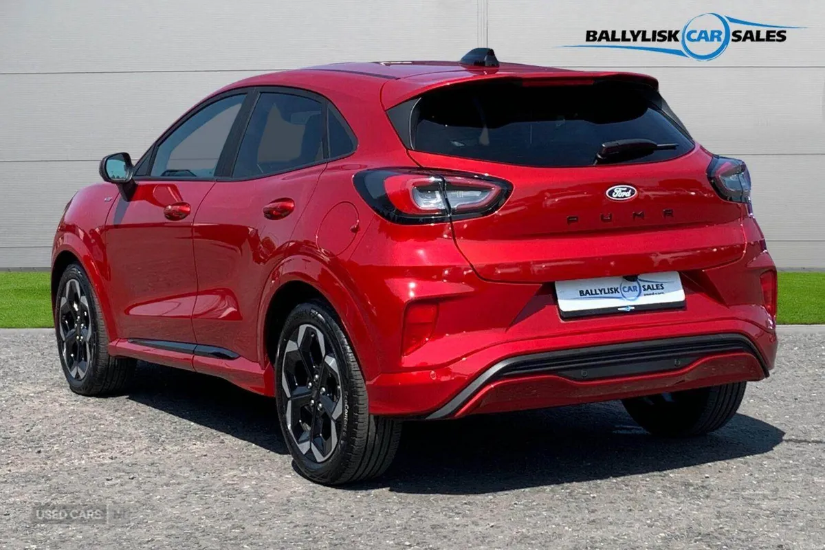 Ford Puma 1.0T 155PS ST-Line X Auto in Fantastic R - Image 2