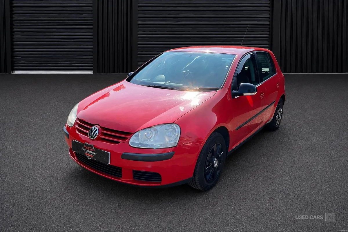 Volkswagen Golf HATCHBACK - Image 3