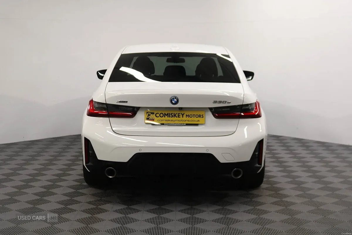 BMW 3-Series 330e M Sport - Image 6
