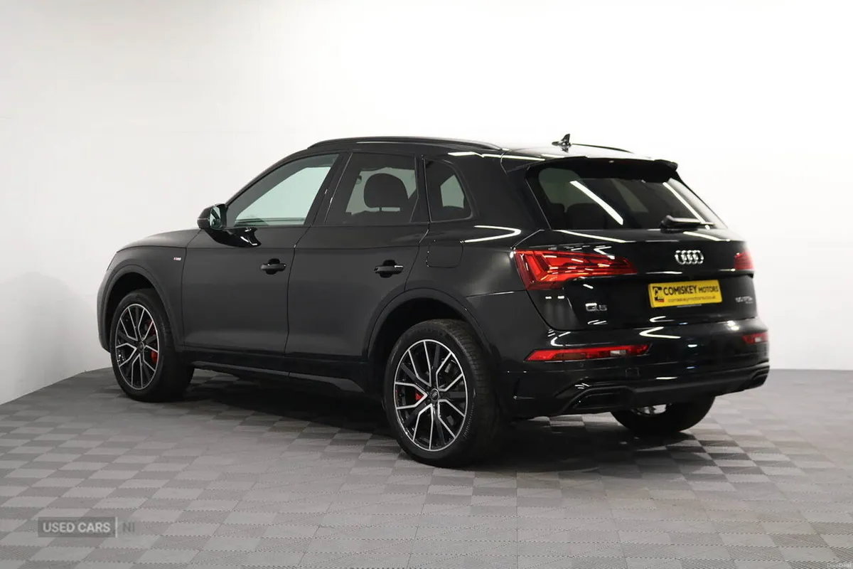 Audi Q5 TFSIe Edition 1 - Image 4