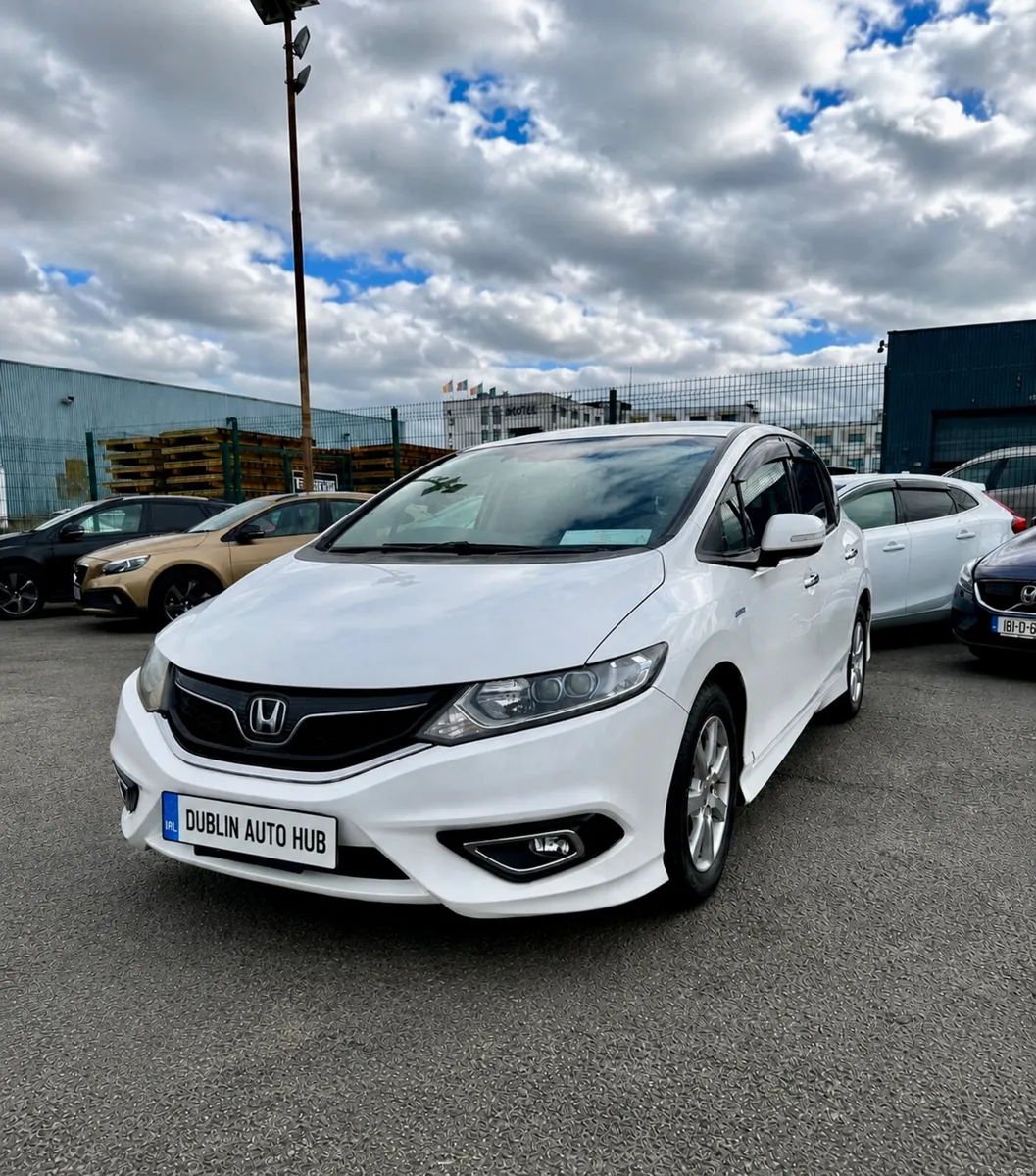 HONDA JADE 2015 /1.5, HYBRID/ - Image 3