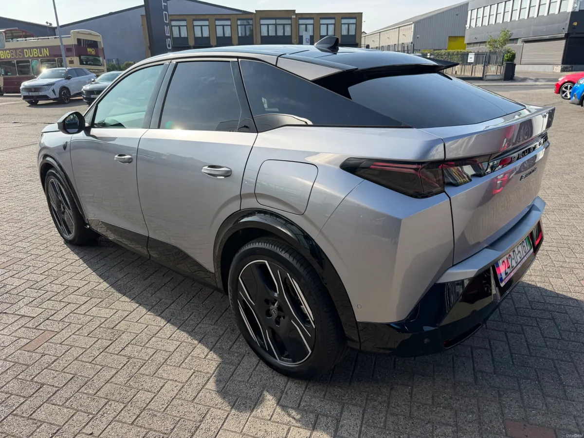 2024 Peugeot 3008 eGT - Image 4