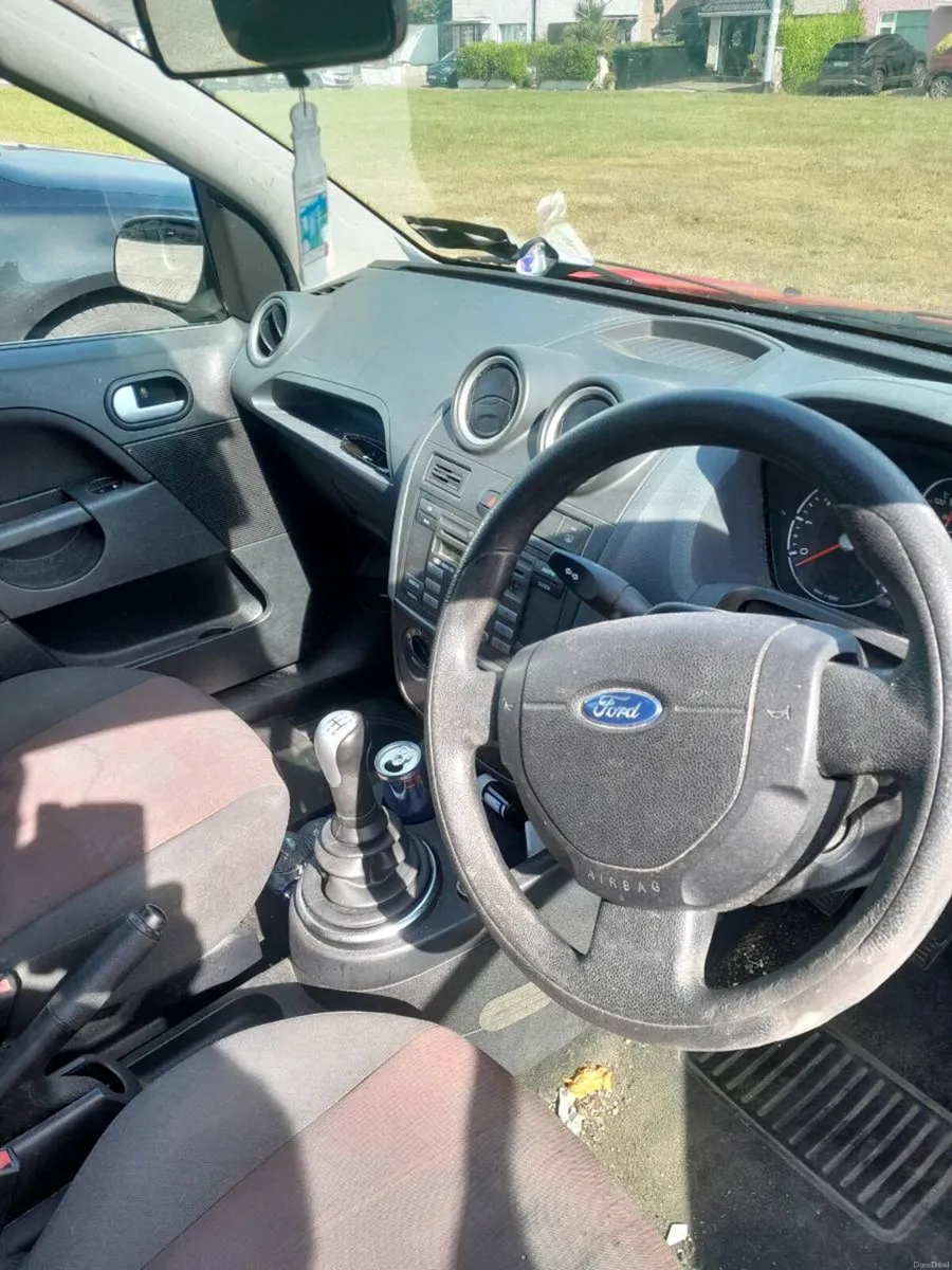 Ford fiesta - Image 6