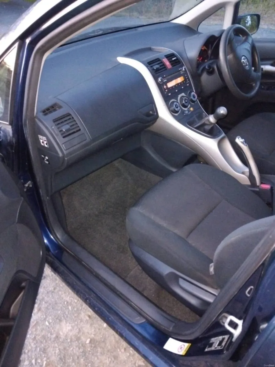 Car - Image 4