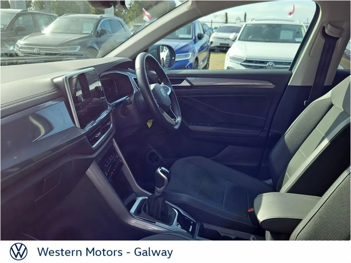 Volkswagen T-Roc 2.0 TDI 116HP Style,As New, Tiny - Image 4