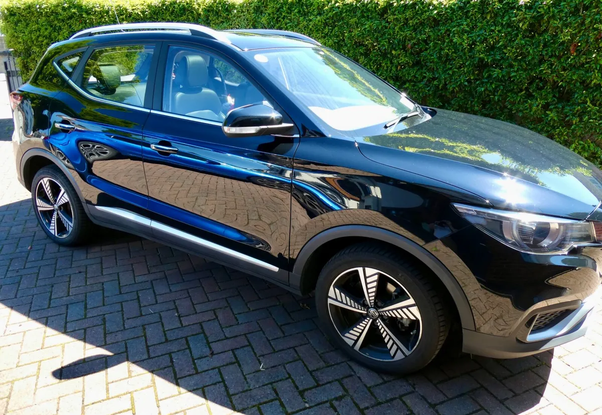 MG ZS 2021 - Image 1