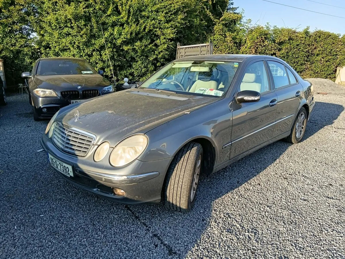Mercedes benz E200 - Image 1