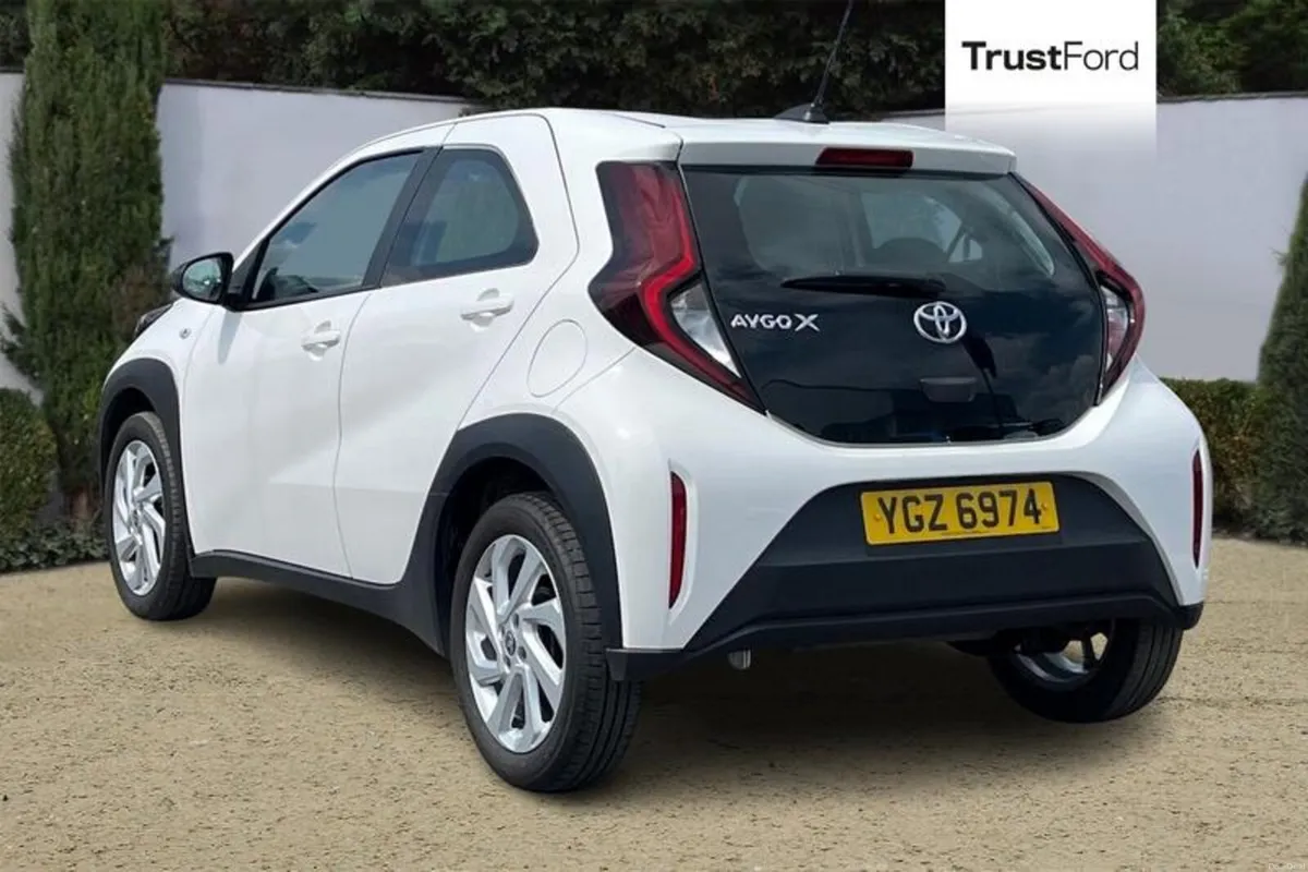 Toyota Aygo X Pure - Image 2