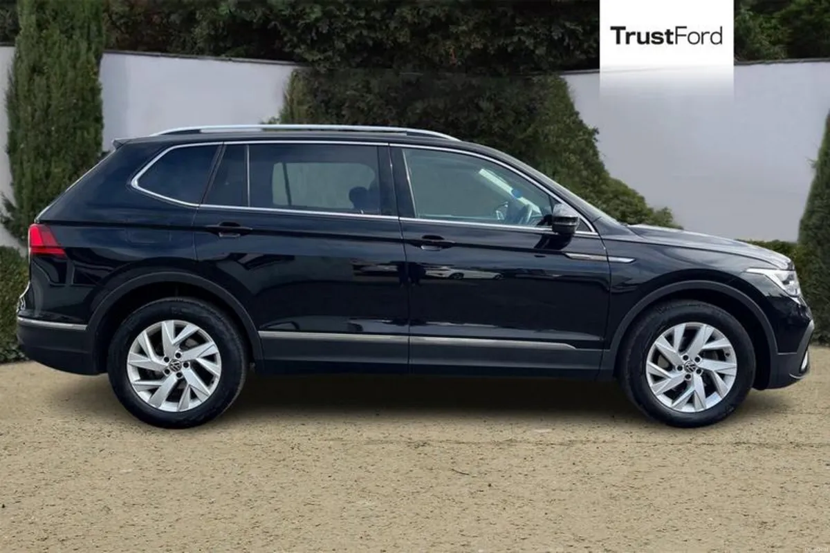 Volkswagen Tiguan Allspace Life - Image 3
