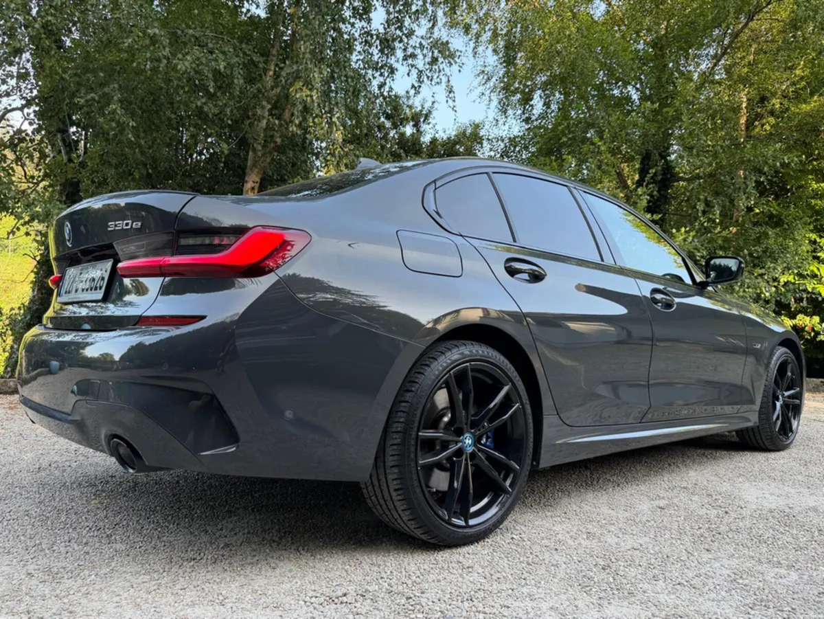 BMW 3-Series 330E M SPORT PRO EDITION - Image 4