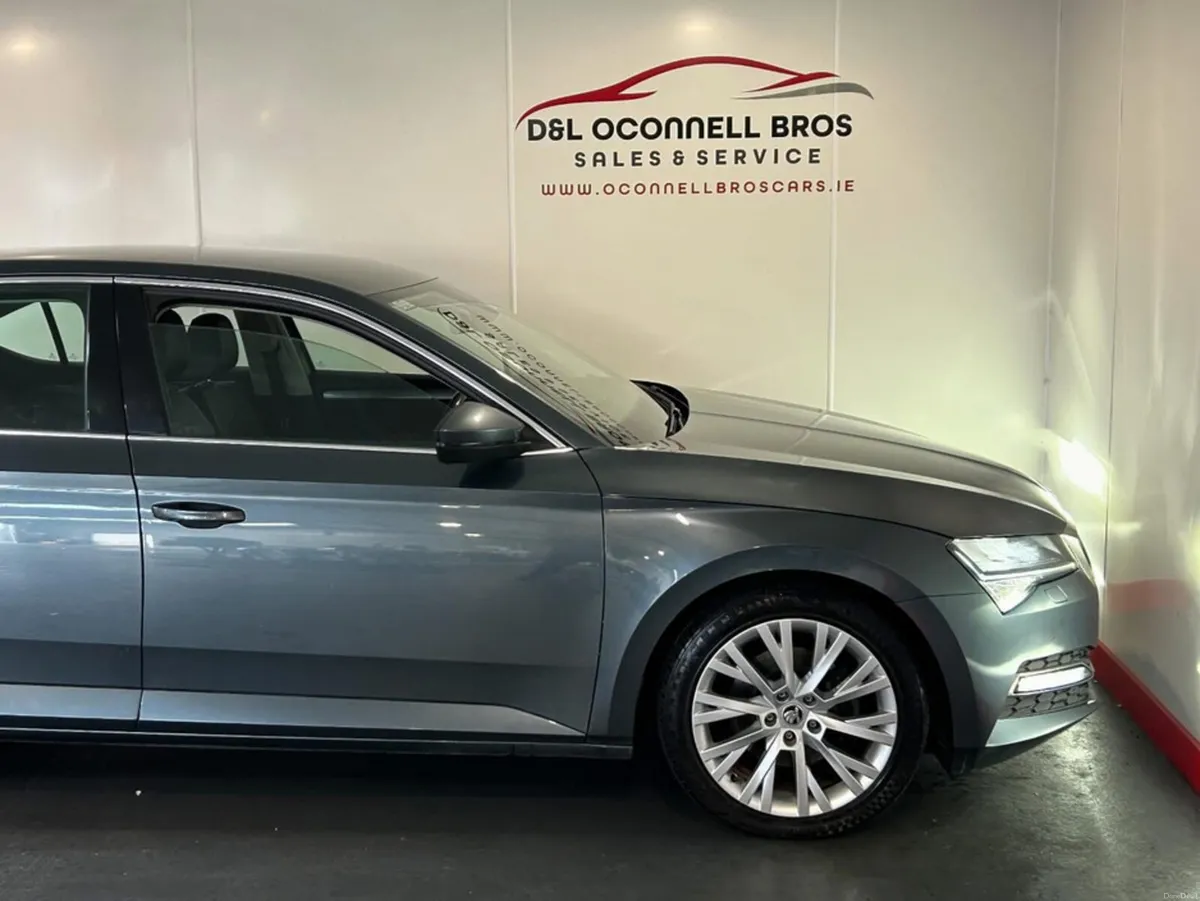 Skoda Superb STYLE 1.6 TDI 120HP DSG 4DR AUTO - Image 2