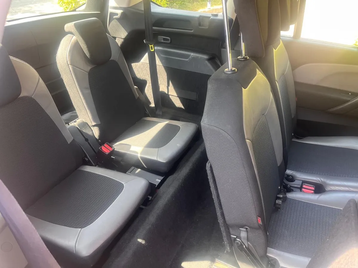 Citroen Grand C4 Picasso 162 Reg 1.6 HDI Exclusive - Image 6