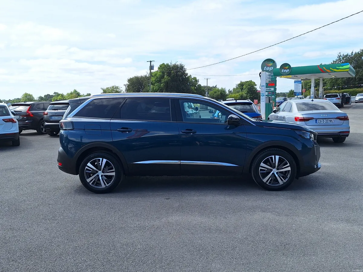 Peugeot 5008 7 Seats1.5 HDI *High Spec/Half Leathe - Image 2
