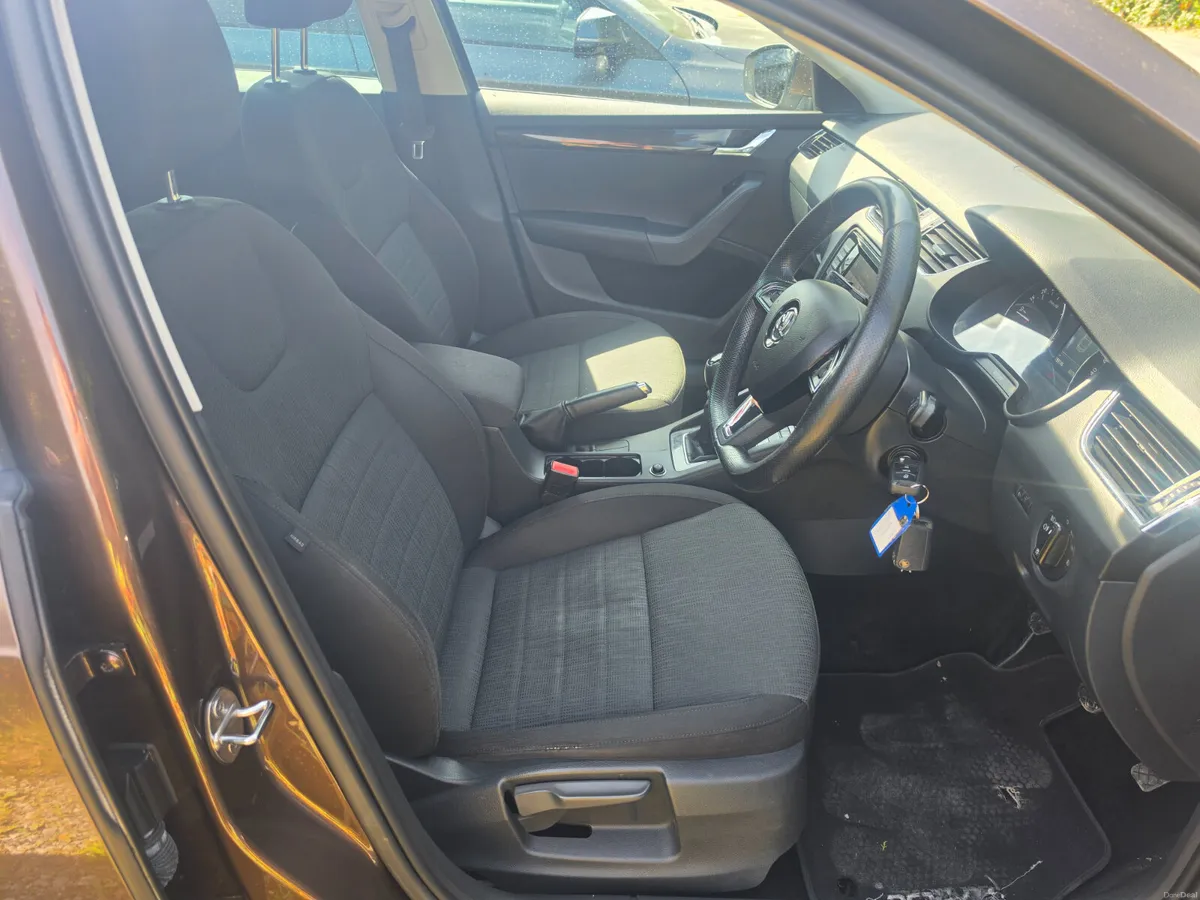 Skoda Octavia 2015 - Image 5