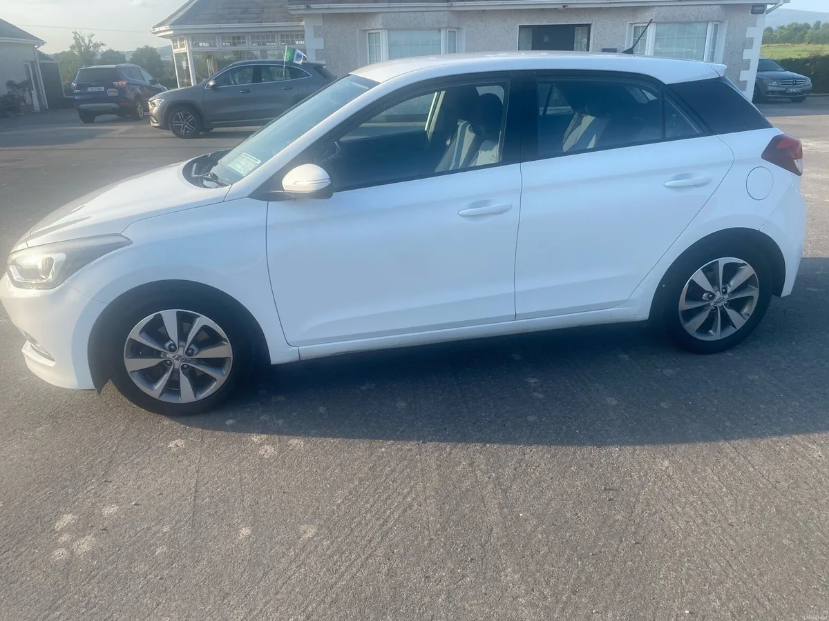 Car - Image 1