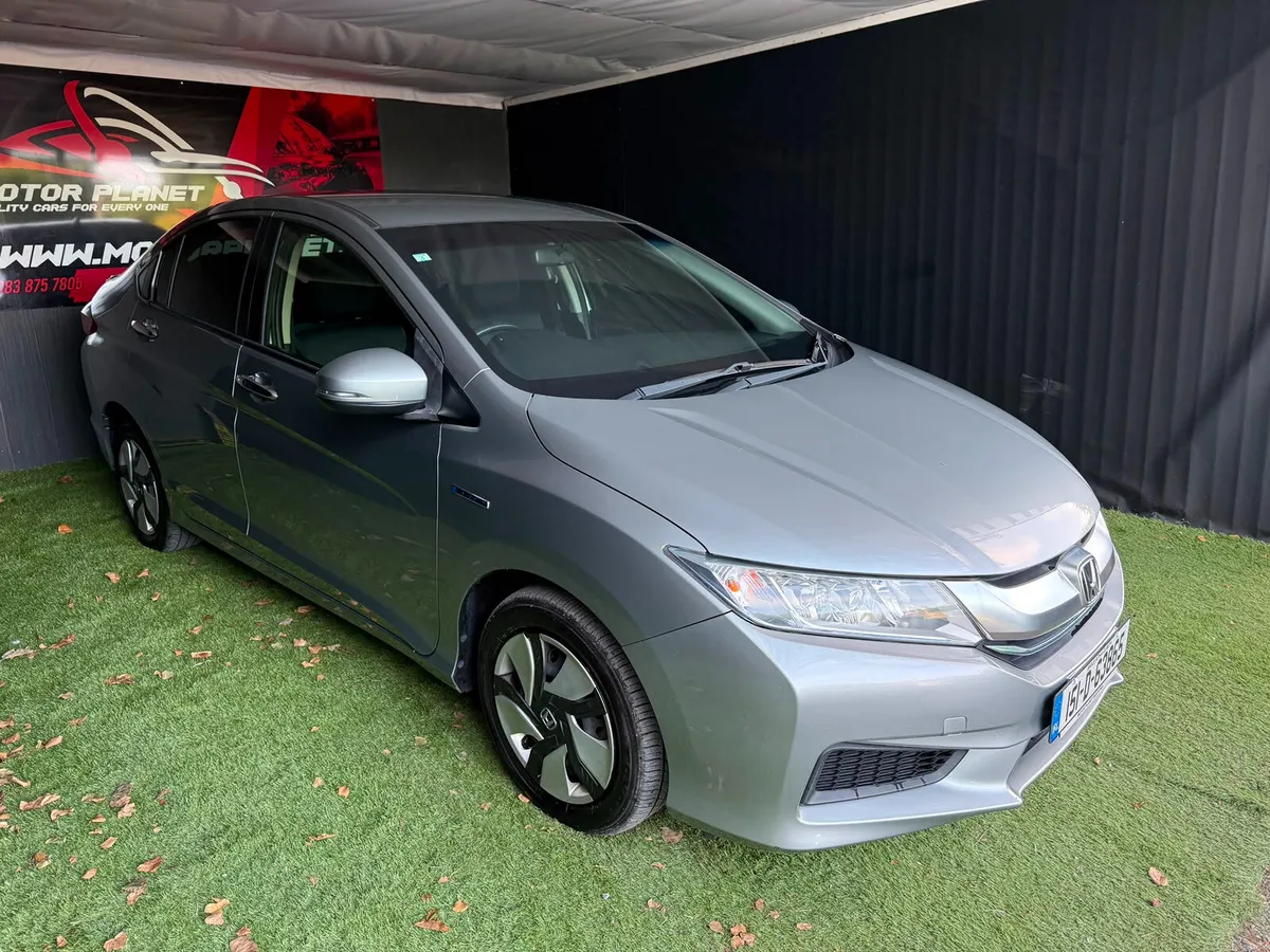HONDA GRACE 2015 AUTOMATIC ONLY 34K Miles!! - Image 2