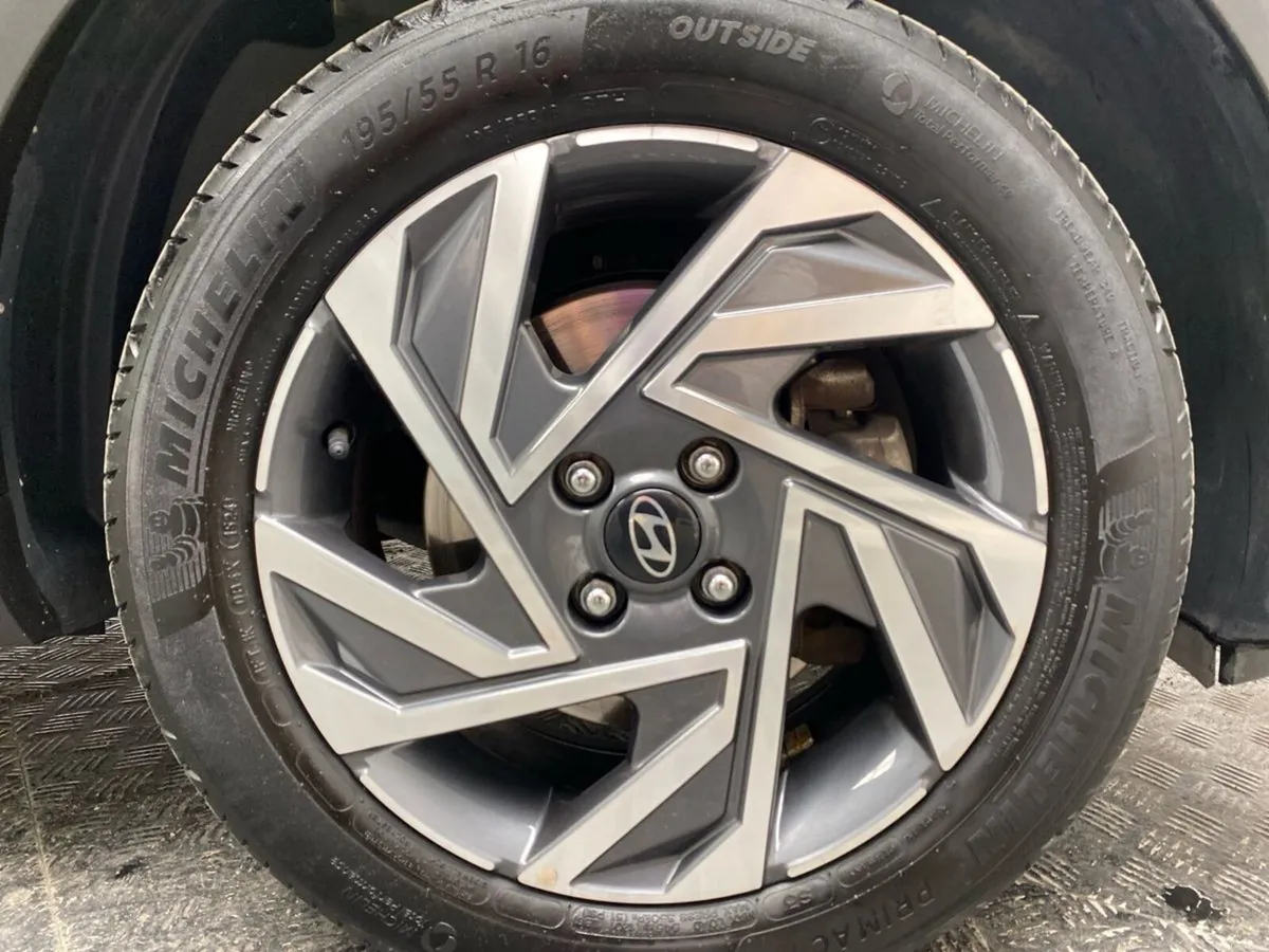 Hyundai Bayon Bayon Executive - Image 5