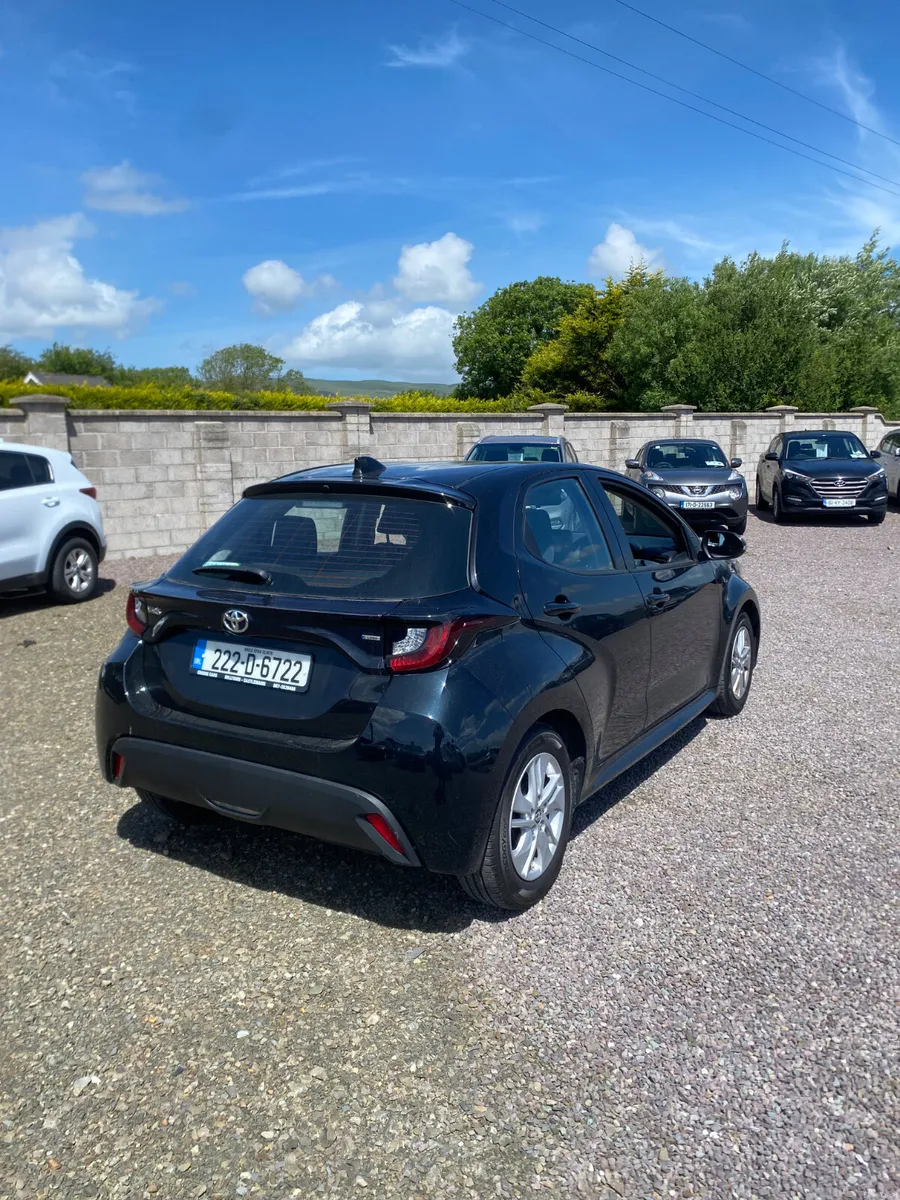 Toyota Yaris 2022 - Image 2