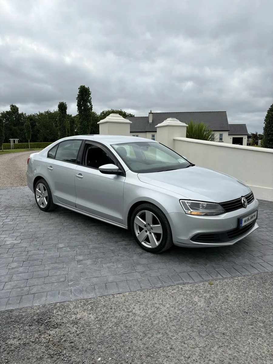12 Volkswagen Jetta Tax & Nct - Image 2