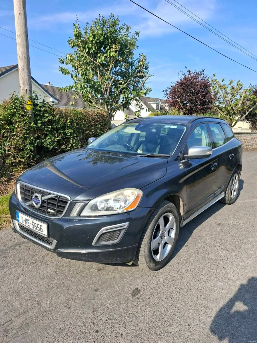 VOLVO XC60 2011 AUTOMATIC - Image 1