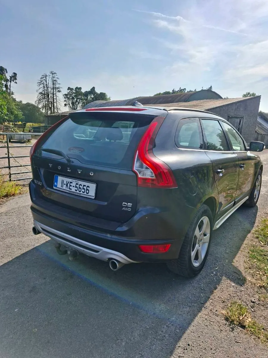 VOLVO XC60 2011 AUTOMATIC - Image 3