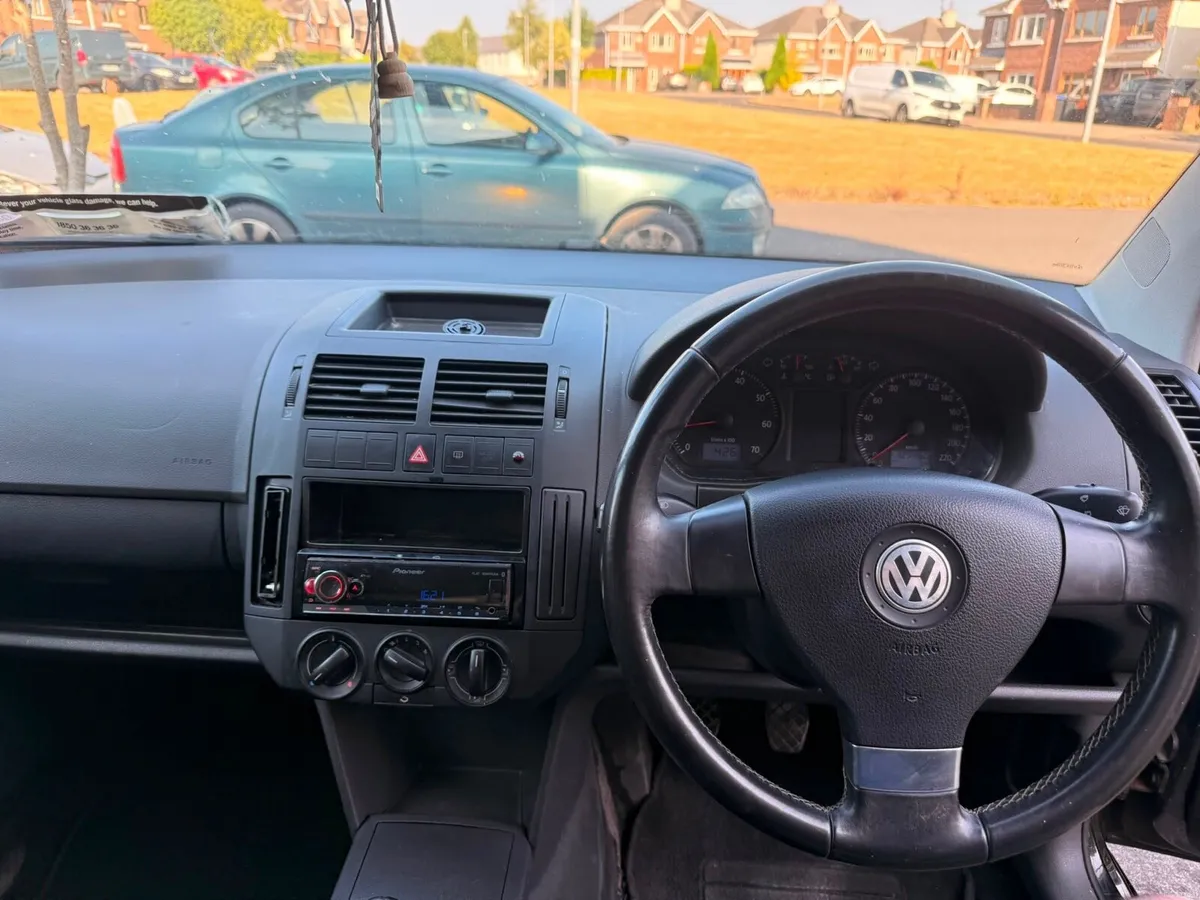 Volkswagen Polo 2009 - Image 4