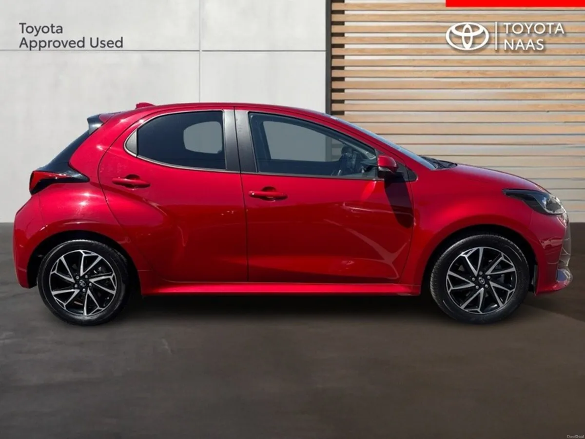 Toyota Yaris 1.5 LUNA SPORT 4DR A - Image 3
