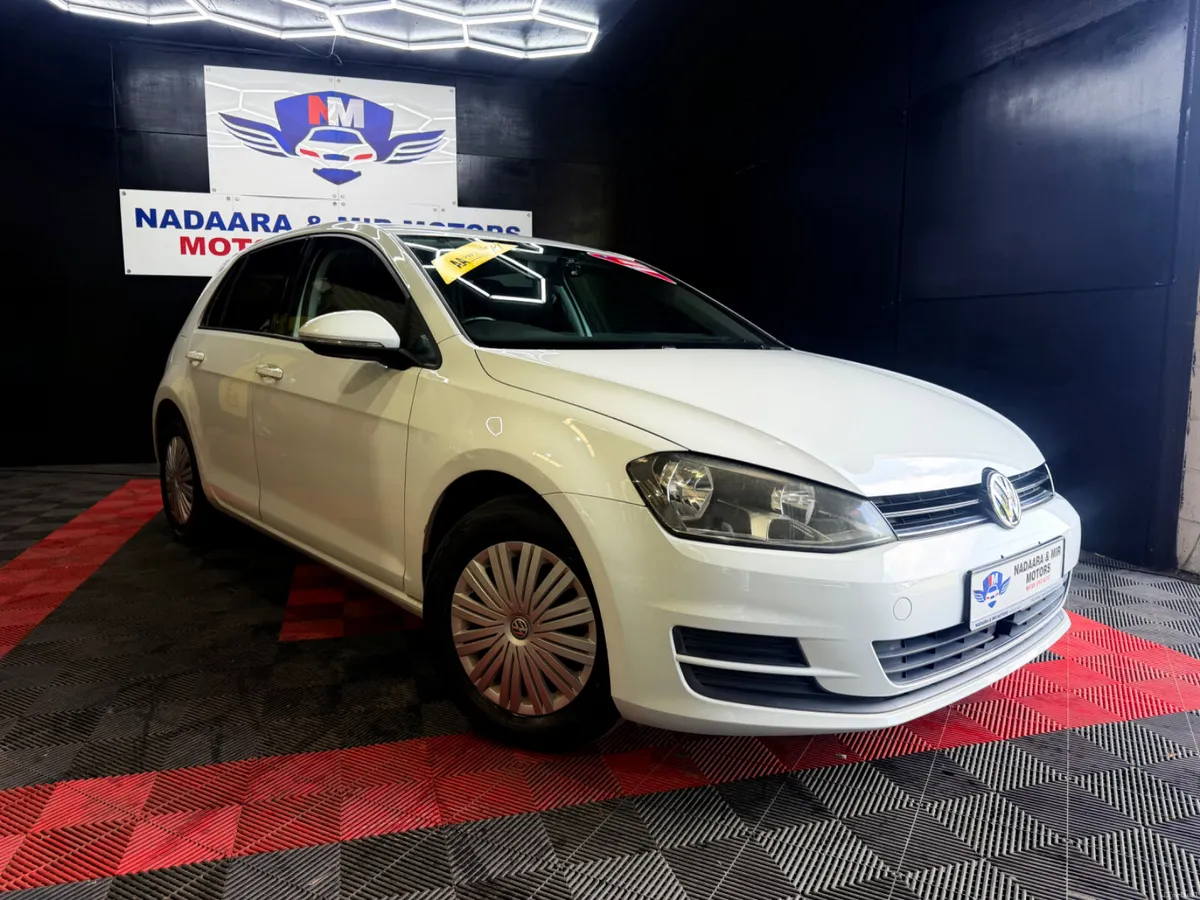 2017 Volkswagen Golf TREND LINE - Image 1