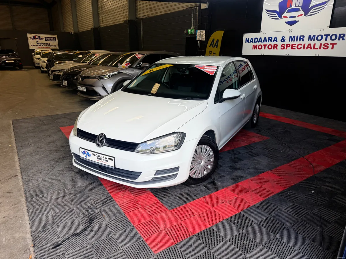 2017 Volkswagen Golf TREND LINE - Image 2