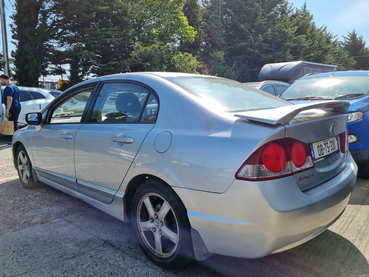2008 HONDA CIVIC NCT 10/26 TAX 04/23  SOLD AS SEEN - Image 4