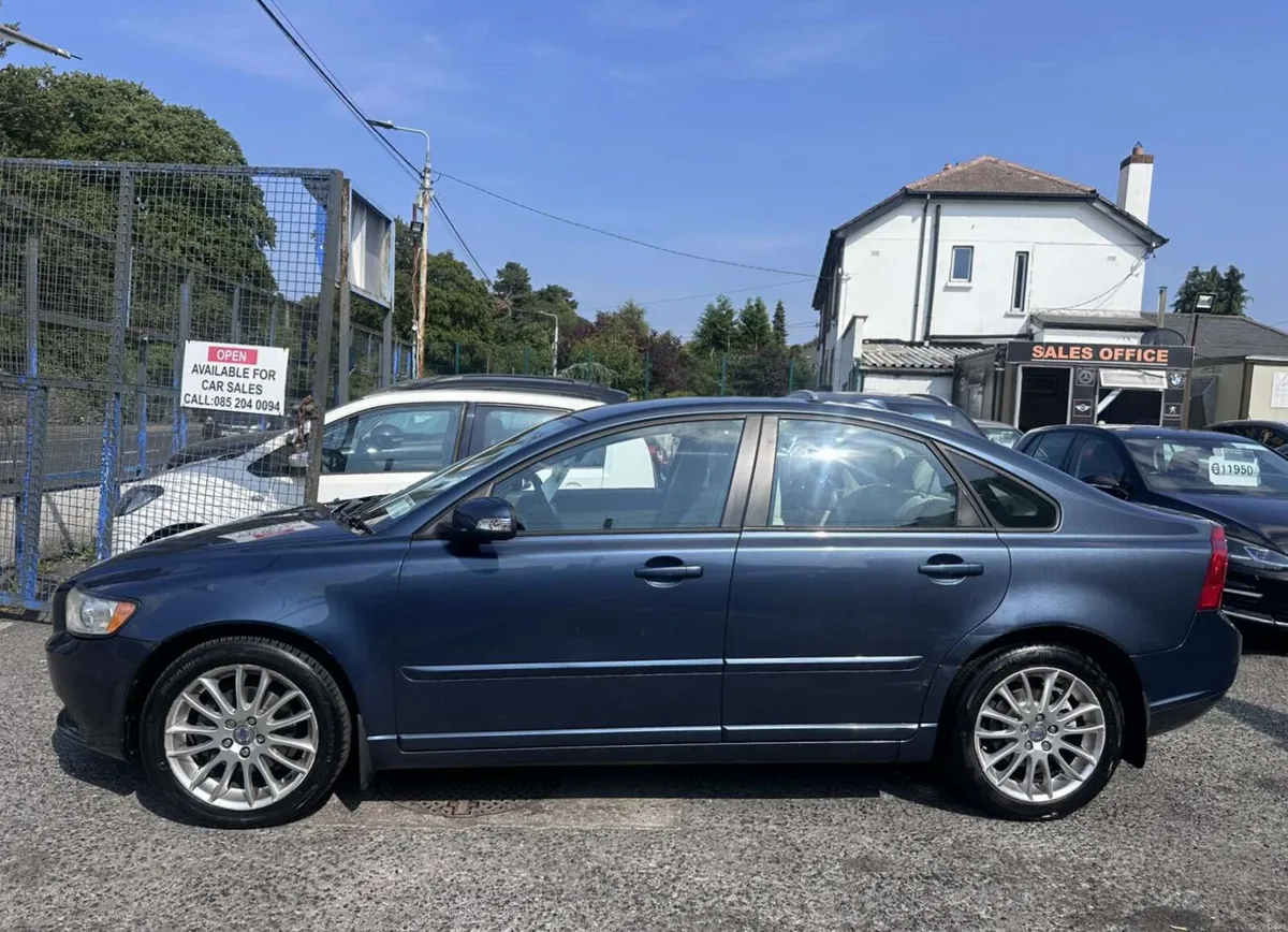 Volvo S40 LOW MILEAGE! New NCT - Image 3
