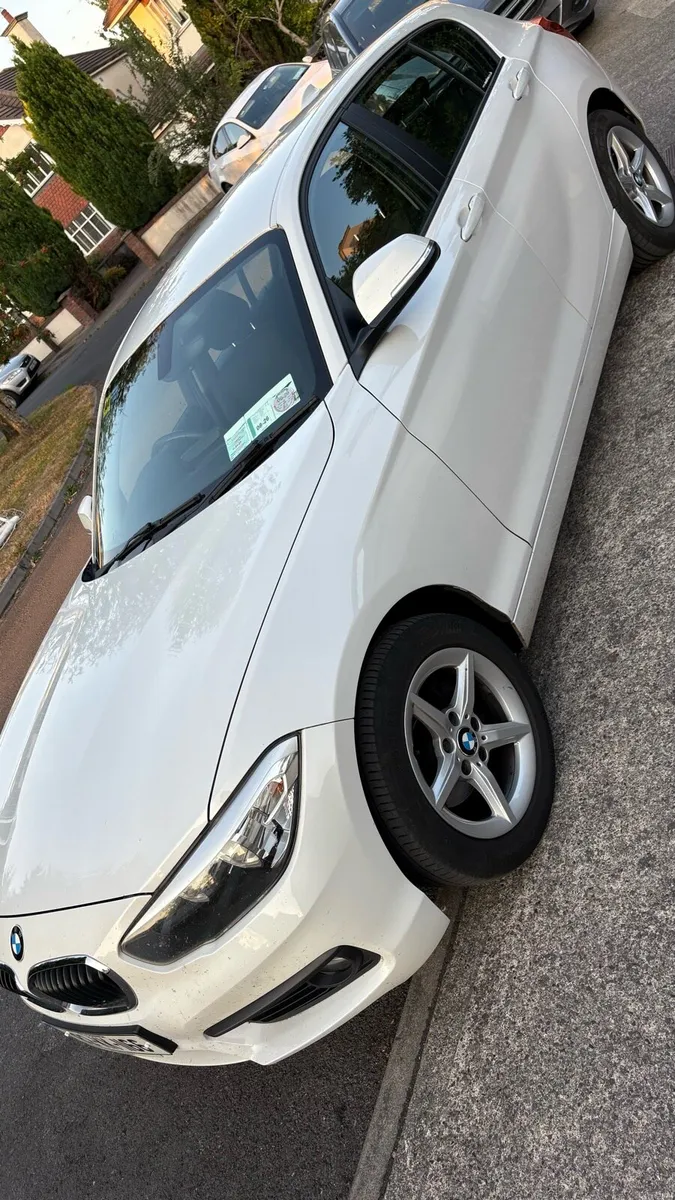 182 White BMW 1 Series - Image 3