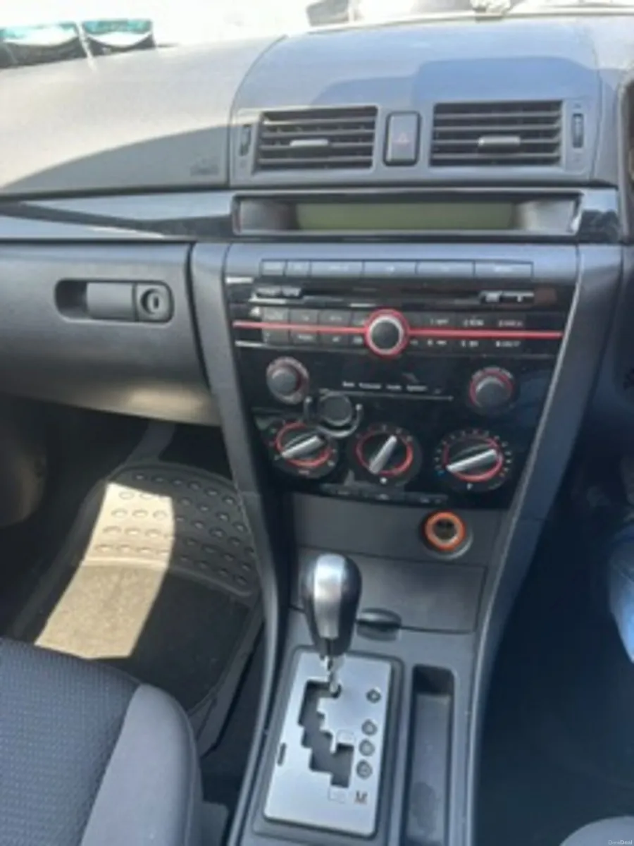 Mazda 3 AUTOMATIC 1.6L - Image 3
