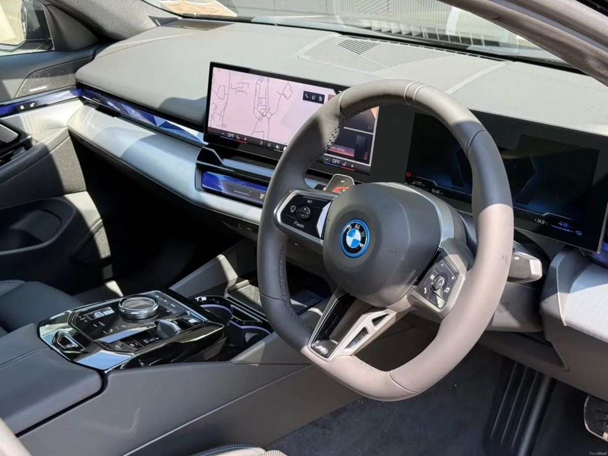 BMW 5-Series 530e M Sport Saloon - Image 3