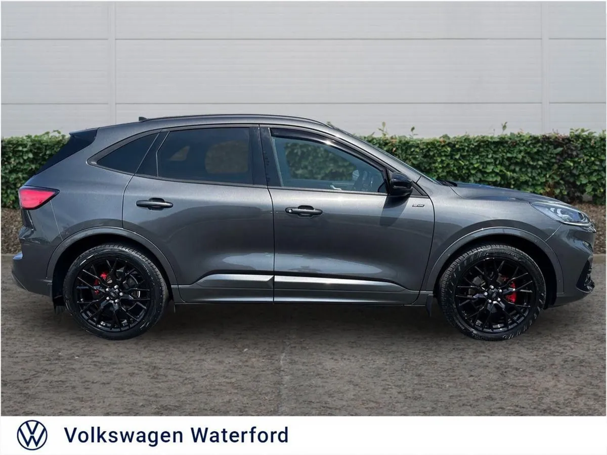 Ford Kuga PHEV ST-Line X Black Pack - Image 4
