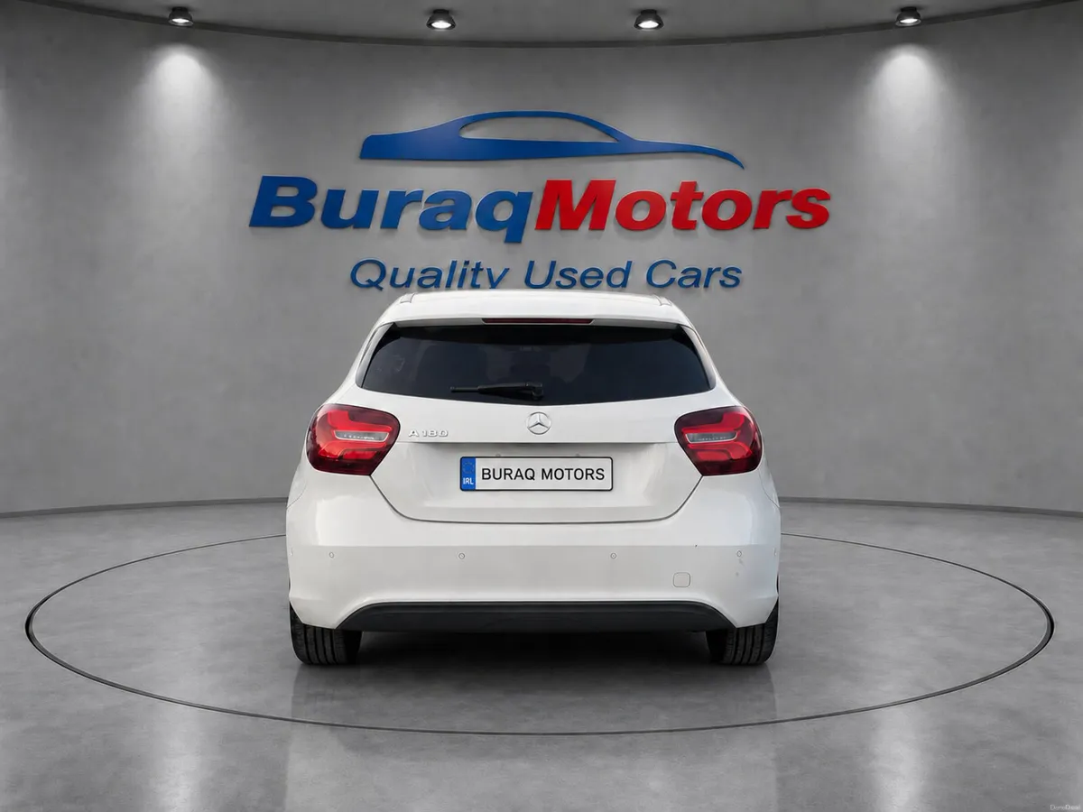 Mercedes-Benz A180 1.6L  Auto *apple carplay* - Image 4