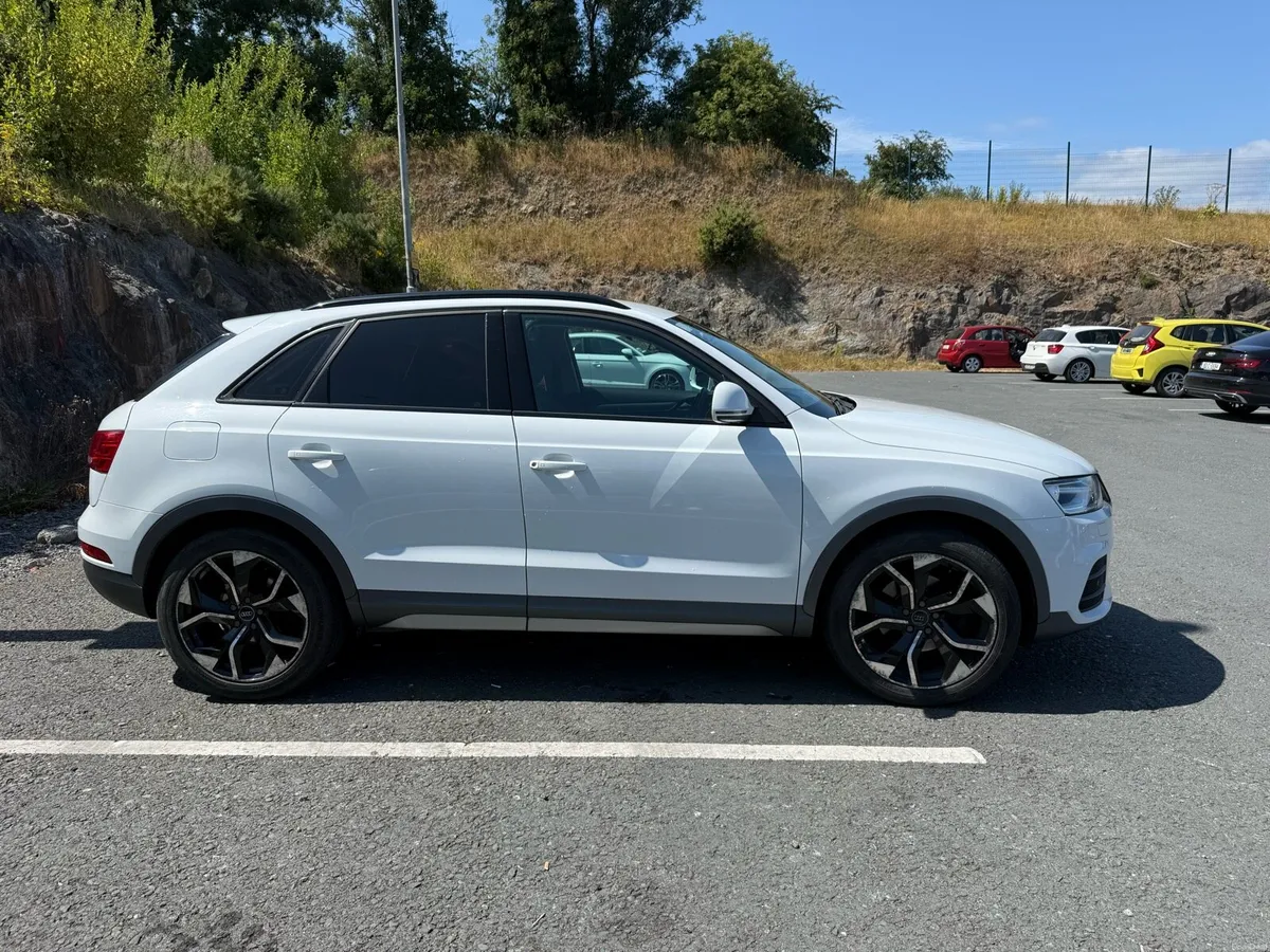 Audi Q3 2015 - Image 4